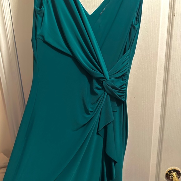 Off-The-Shoulder Jersey Gown - Picture 3 of 6